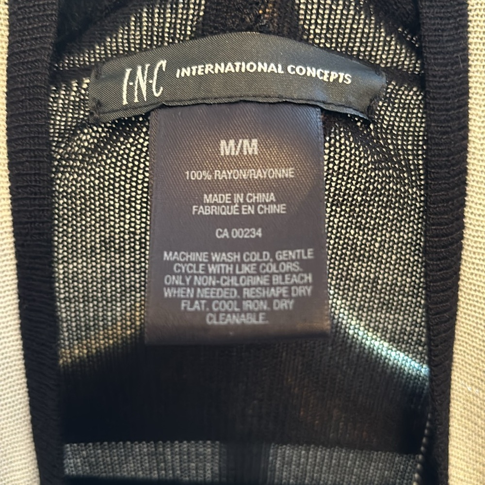 Sweater - Picture 3 of 3
